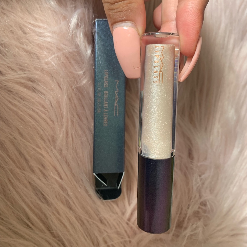 Mac oysterized lipglass